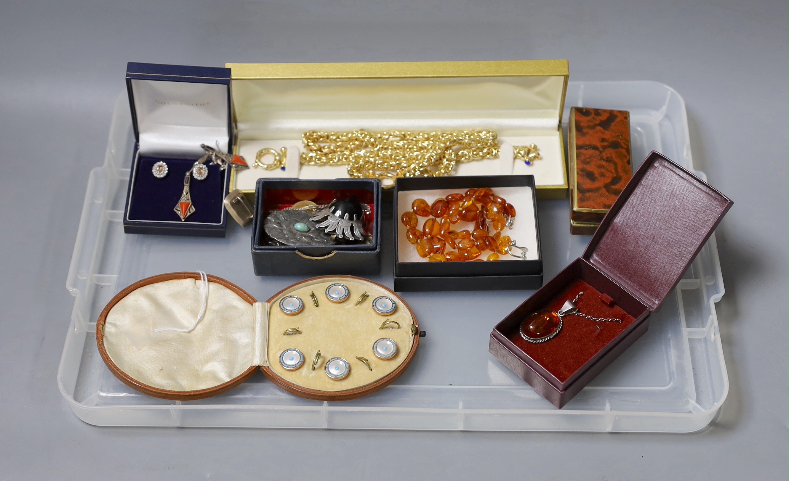 Mixed jewellery including amber necklace, dress stud set, marcasite earrings etc.